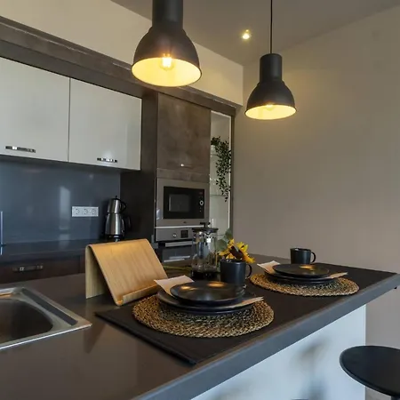 Villa 3 Bedroom With Great View Close To Marina 2 *