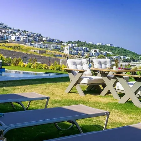 Villa 3 Bedroom With Great View Close To Marina 2